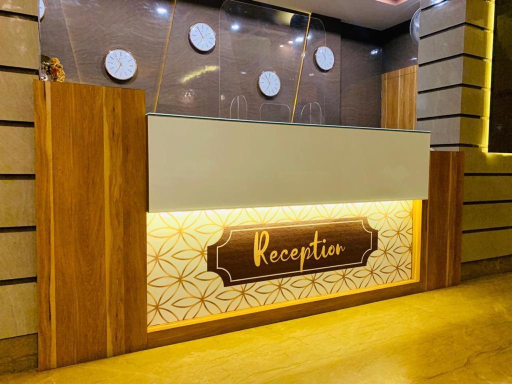 Hotel Royal City Siliguri Buitenkant foto